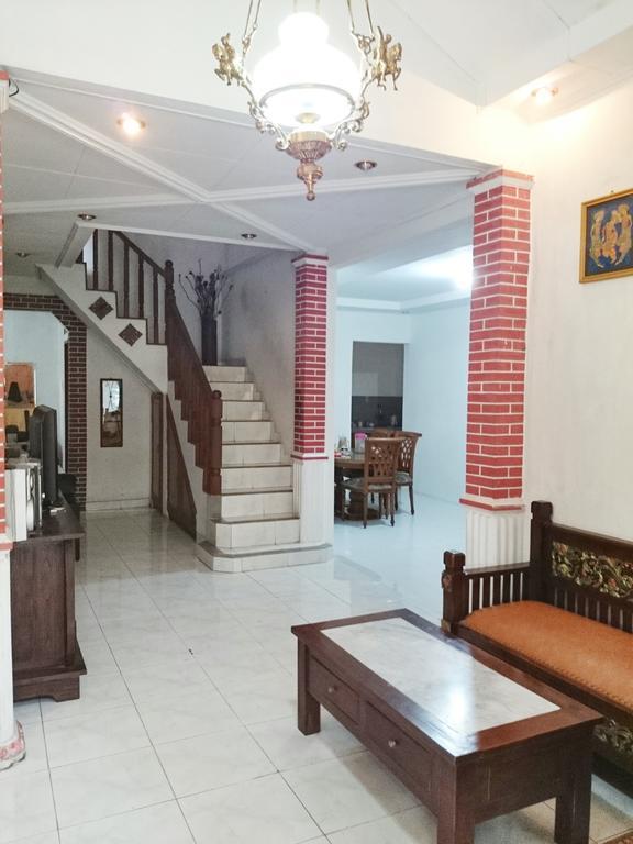 Hostel Богор Екстер'єр фото