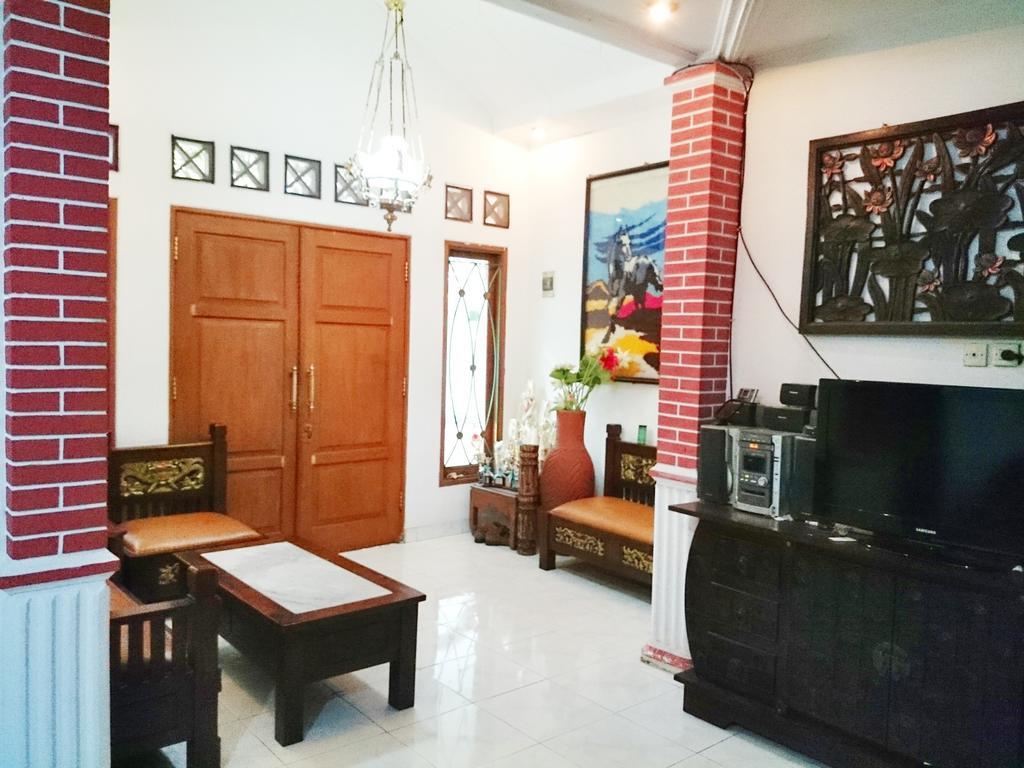 Hostel Богор Екстер'єр фото