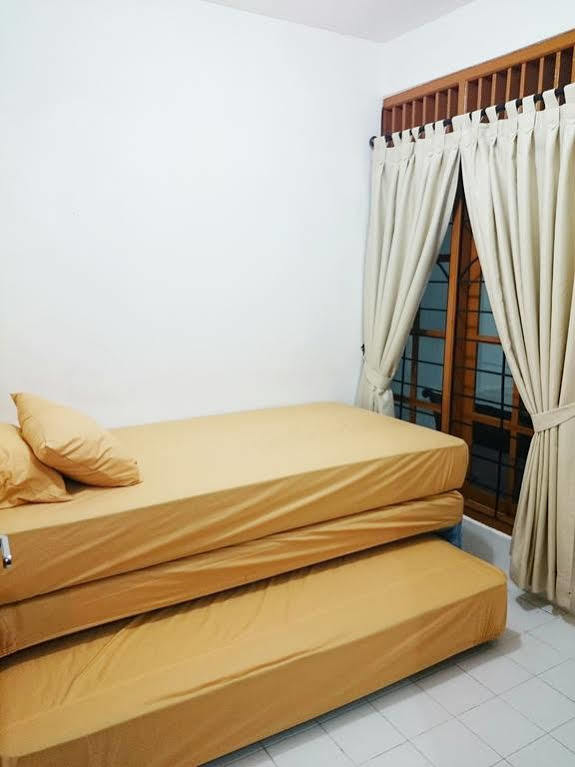 Hostel Богор Екстер'єр фото